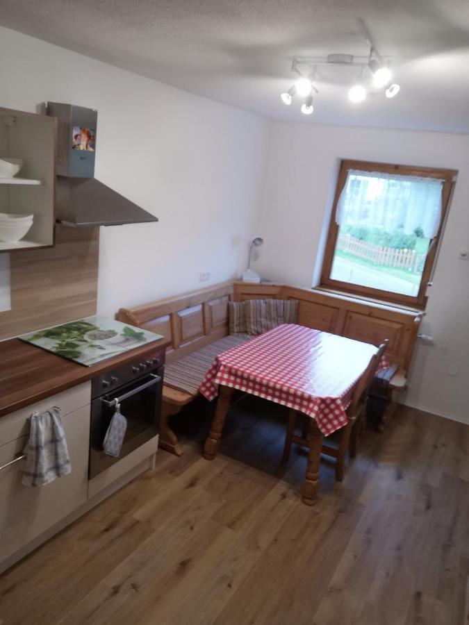 Apartment Auszeit Mit Kueche Viel Ruhe Und Natur Untrasried Buitenkant foto